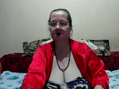 Snapshot of SingleMILF chatting on 03/12/25, 10:48 SingleMILF online show from 03/12/25, 10:48