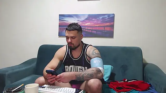 Tiberius hunk online show from 01/08/26, 07:49