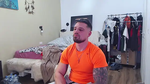 Tiberius hunk online show from 02/16/26, 06:48