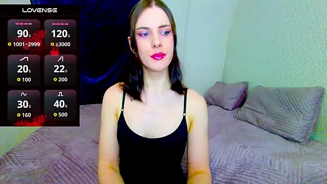 Nicole Redfields online show from 04/14/26, 05:46