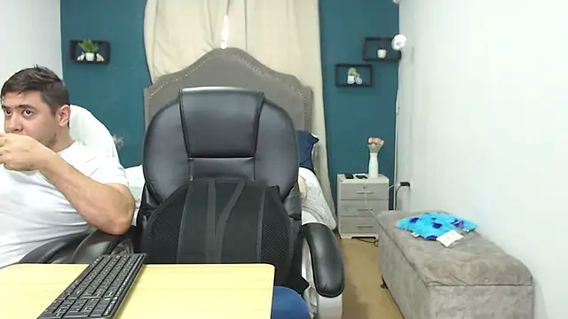 tinaandedward online show from 05/30/26, 02:25