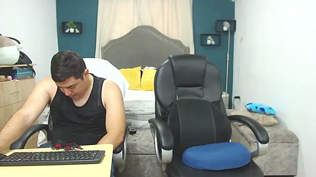tinaandedward online show from 06/02/26, 01:02