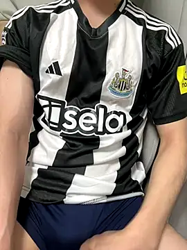 Snapshot of jae_yuu chatting on 11/26/25, 03:24 jae yuu online show from 11/26/25, 03:24