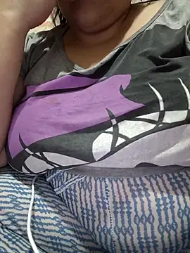 Snapshot of parejade225@xh chatting on 03/04/25, 06:07 parejade225xh online show from 03/04/25, 06:07