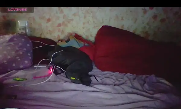 Snapshot of parejade225@xh chatting on 03/05/25, 01:31 parejade225xh online show from 03/05/25, 01:31