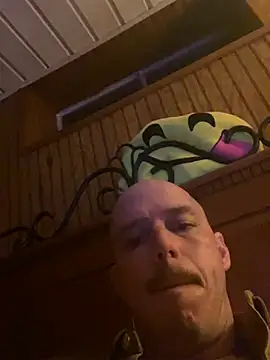 Snapshot of Mac_ThunderCock chatting on 03/01/25, 06:57 Mac ThunderCock online show from 03/01/25, 06:57