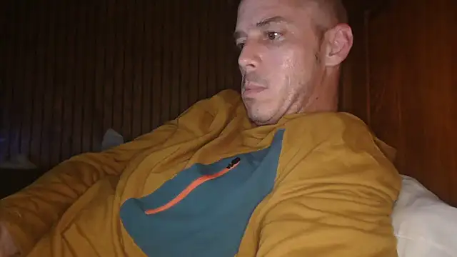 Snapshot of Mac_ThunderCock chatting on 10/02/25, 01:23 Mac ThunderCock online show from 10/02/25, 01:23