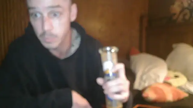 Snapshot of Mac_ThunderCock chatting on 10/04/25, 10:52 Mac ThunderCock online show from 10/04/25, 10:52