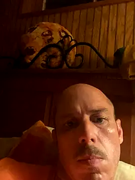 Snapshot of Mac_ThunderCock chatting on 10/09/25, 06:00 Mac ThunderCock online show from 10/09/25, 06:00