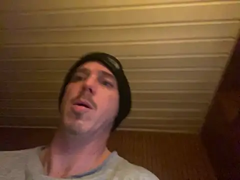 Snapshot of Mac_ThunderCock chatting on 12/19/25, 02:51 Mac ThunderCock online show from 12/19/25, 02:51