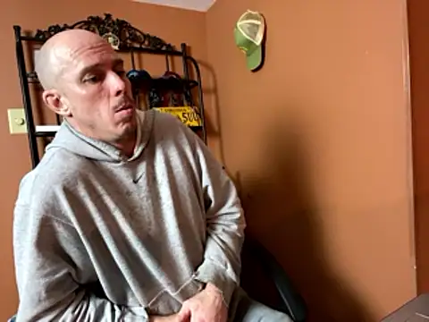 Snapshot of Mac_ThunderCock chatting on 01/10/26, 10:47 Mac ThunderCock online show from 01/10/26, 10:47