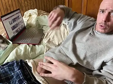 Snapshot of Mac_ThunderCock chatting on 02/16/26, 12:40 Mac ThunderCock online show from 02/16/26, 12:40