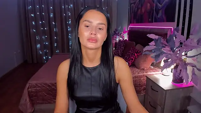 DanaSincere online show from 11/21/25, 03:49