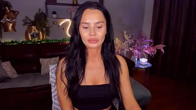 DanaSincere online show from 12/17/25, 04:18