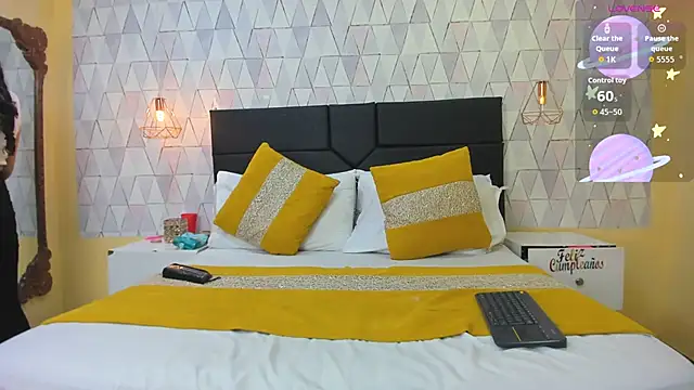 LiliJensen online show from 10/16/25, 07:59