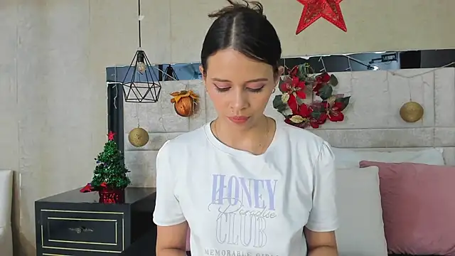 LiliJensen online show from 12/21/25, 09:11