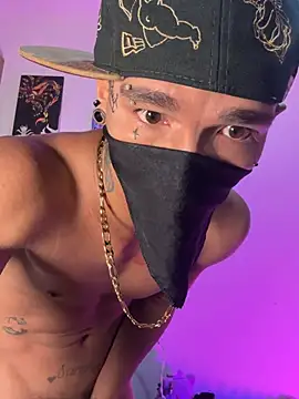 CRAZY-BOY99 online show from 05/31/26, 11:06