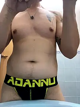 Lam 090123 online show from 09/26/25, 04:44