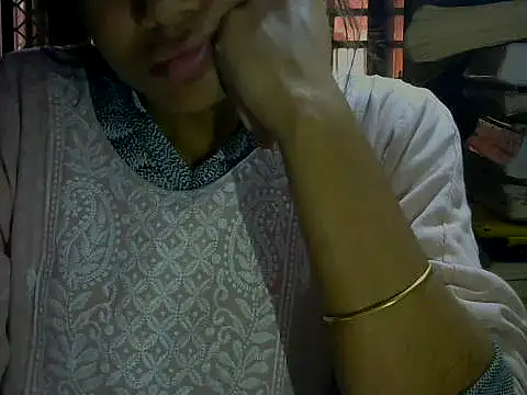 Snapshot of mayra89 chatting on 11/10/25, 04:22 mayra89 online show from 11/10/25, 04:22