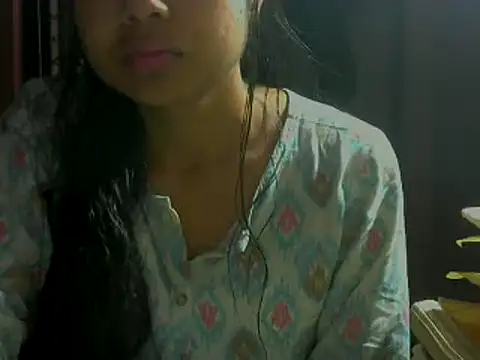 Snapshot of mayra89 chatting on 11/15/25, 01:58 mayra89 online show from 11/15/25, 01:58