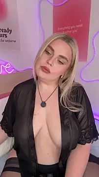 April Vancee online show from 05/08/26, 04:12