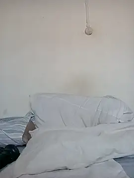 Missvixen81 online show from 10/17/25, 04:48