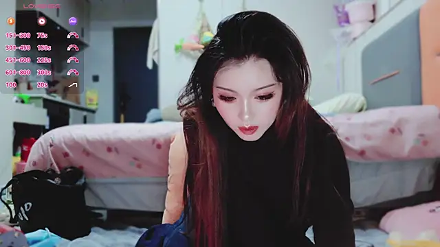 guoguo7777777 online show from 01/12/26, 02:22