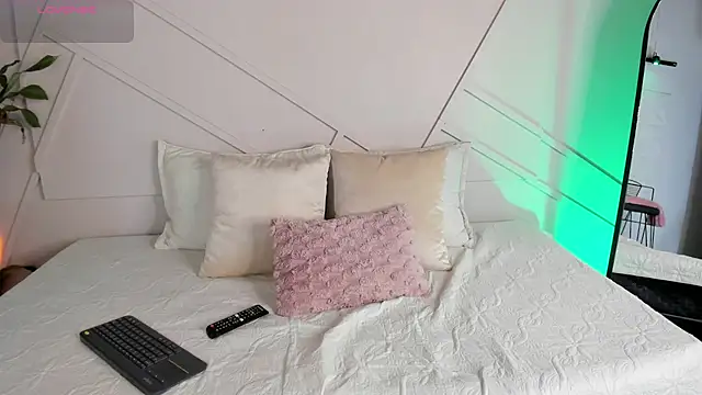 alanarouge online show from 12/05/25, 11:52