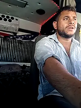 Snapshot of reycorona chatting on 03/14/25, 10:38 reycorona online show from 03/14/25, 10:38