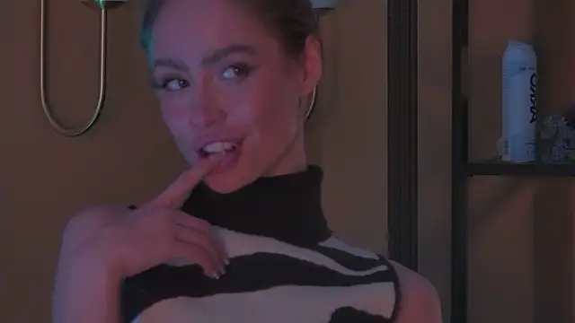 Amanda River online show from 11/13/25, 11:20