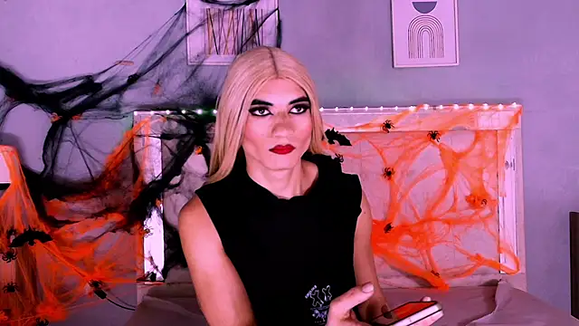 Emily Castillo 1 online show from 10/08/25, 04:54