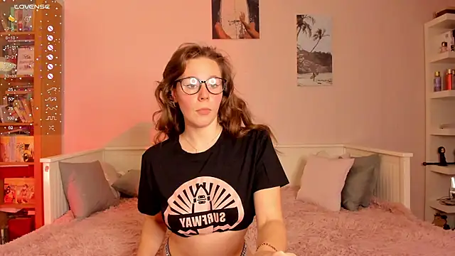 Snapshot of pusi_musi chatting on 02/11/26, 02:11 pusi musi online show from 02/11/26, 02:11