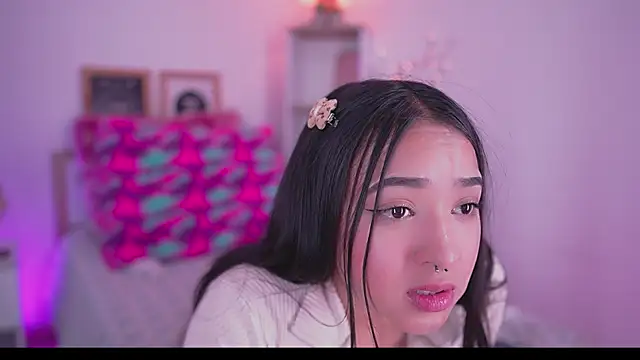 Snapshot of tommy_blue chatting on 09/18/25, 01:24 tommy blue online show from 09/18/25, 01:24