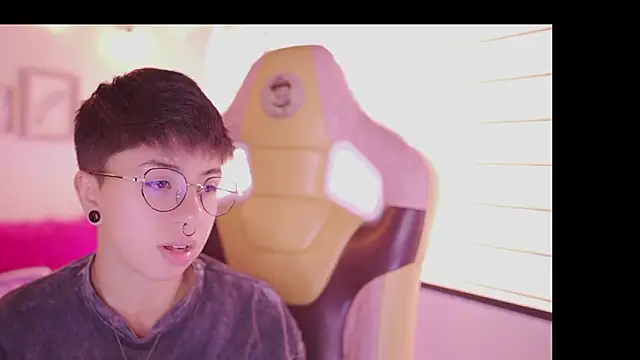 tommy blue online show from 03/26/26, 01:06