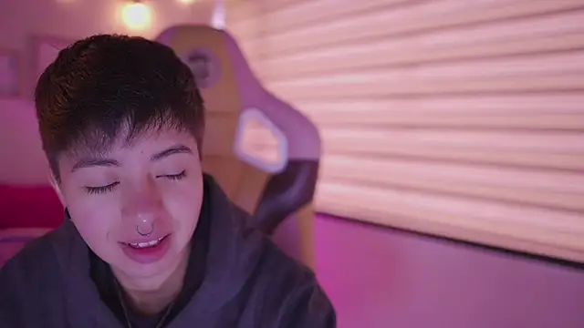 tommy blue online show from 03/27/26, 01:22