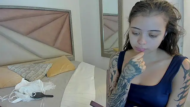 Snapshot of SaskiaGrendel chatting on 07/19/26, 06:11 SaskiaGrendel online show from 07/19/26, 06:11