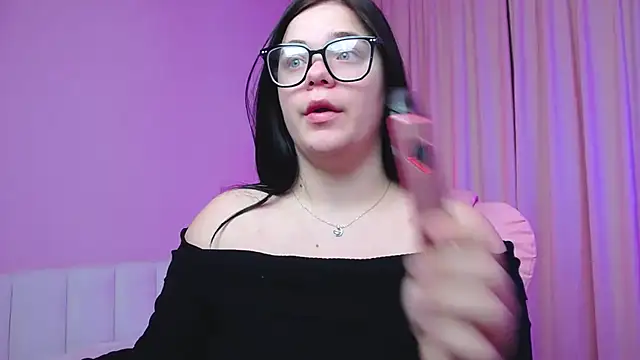 Snapshot of Eliss_Shyyo chatting on 03/09/25, 04:27 Eliss Shyyo online show from 03/09/25, 04:27