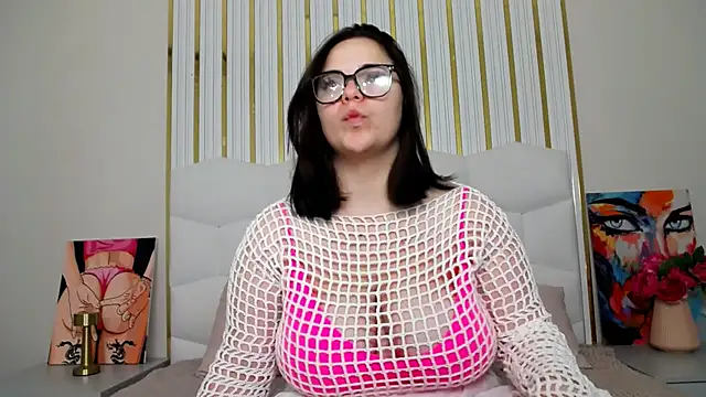 Snapshot of Eliss_Shyyo chatting on 09/24/25, 06:28 Eliss Shyyo online show from 09/24/25, 06:28