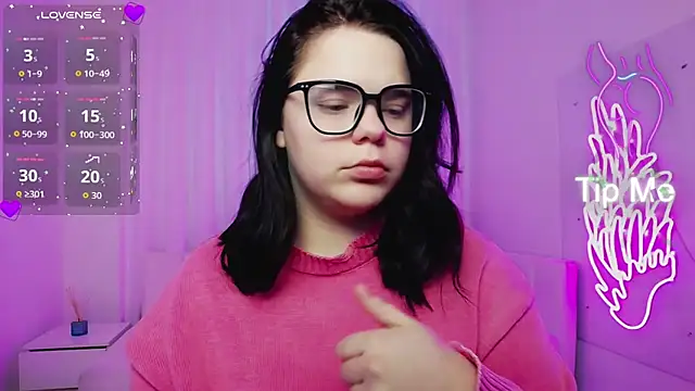 Snapshot of Eliss_Shyyo chatting on 11/25/25, 01:44 Eliss Shyyo online show from 11/25/25, 01:44