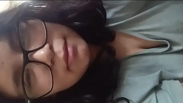 Snapshot of Maferyale chatting on 02/04/26, 01:55 Maferyale online show from 02/04/26, 01:55