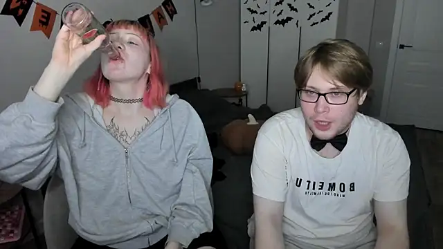 JayMollyy online show from 10/25/25, 06:02