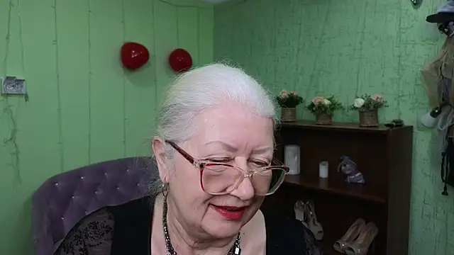 Maya Mayflower online show from 03/06/25, 09:14