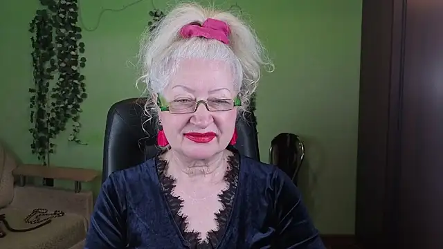 Snapshot of Maya_Mayflower chatting on 02/02/26, 03:05 Maya Mayflower online show from 02/02/26, 03:05