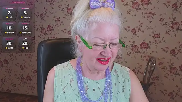 Snapshot of Maya_Mayflower chatting on 02/03/26, 02:53 Maya Mayflower online show from 02/03/26, 02:53