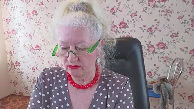 Snapshot of Maya_Mayflower chatting on 02/15/26, 07:51 Maya Mayflower online show from 02/15/26, 07:51