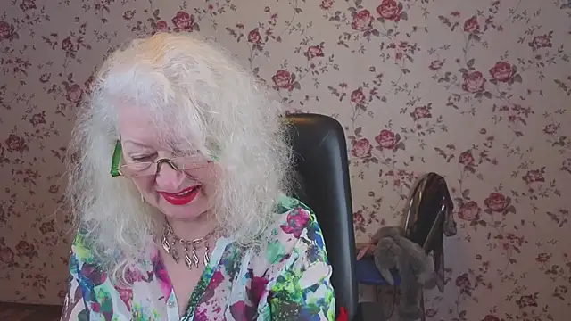 Snapshot of Maya_Mayflower chatting on 02/16/26, 03:24 Maya Mayflower online show from 02/16/26, 03:24