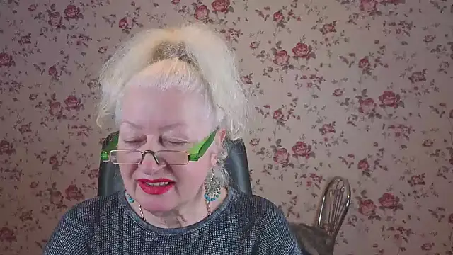 Snapshot of Maya_Mayflower chatting on 02/19/26, 03:02 Maya Mayflower online show from 02/19/26, 03:02