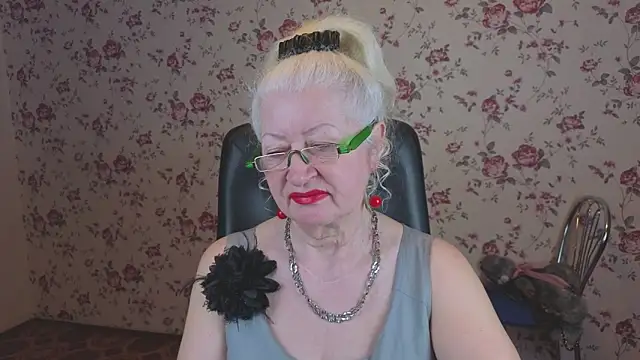 Snapshot of Maya_Mayflower chatting on 02/20/26, 02:41 Maya Mayflower online show from 02/20/26, 02:41