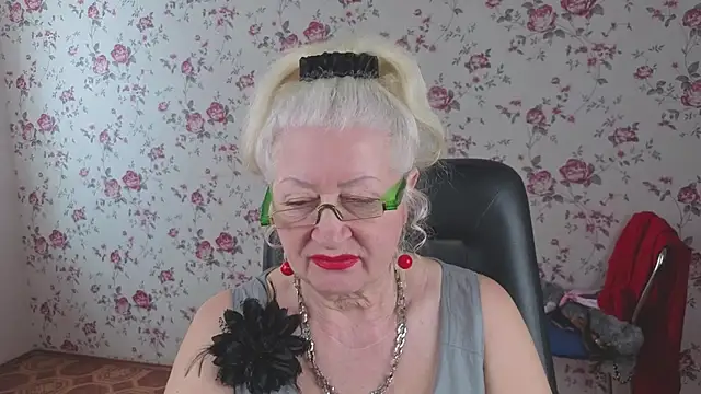 Snapshot of Maya_Mayflower chatting on 02/20/26, 06:48 Maya Mayflower online show from 02/20/26, 06:48