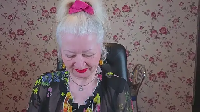 Maya Mayflower online show from 04/04/26, 03:05